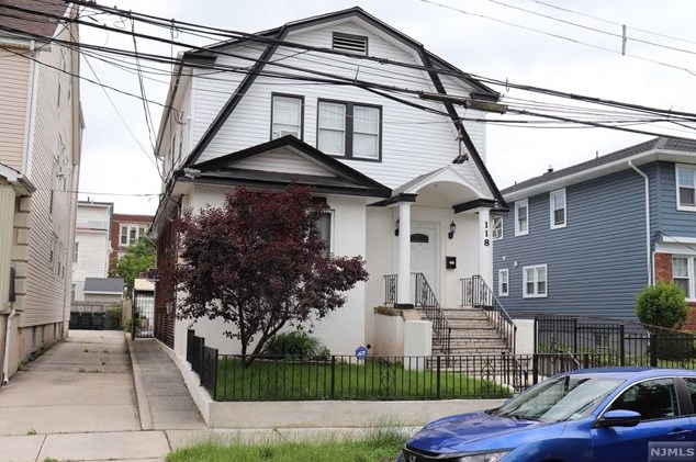 118 Peck Ave, Newark, NJ 07107