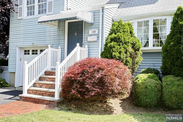 159 Hunter St, Lodi, NJ 07644