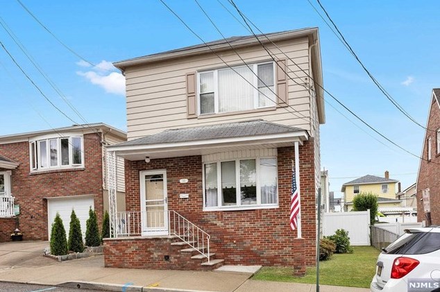 155 Biltmore St, North Arlington, NJ 07031-5609