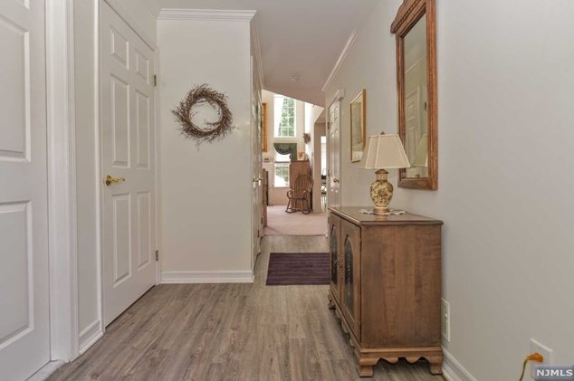 482 Green Mountain Rd, Mahwah, NJ 07430