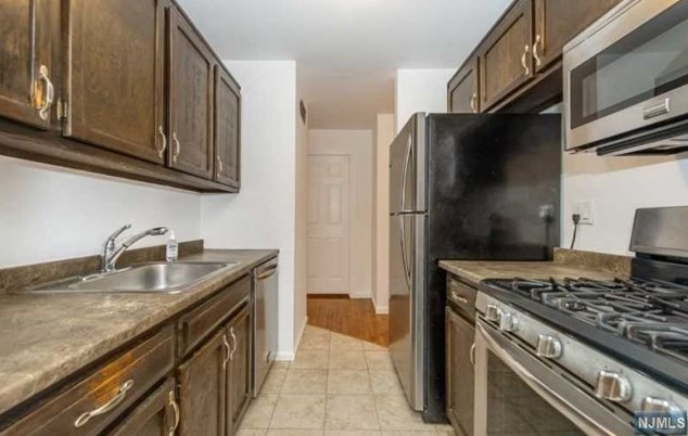 25 River Rd #b-11, Nutley, NJ 07110