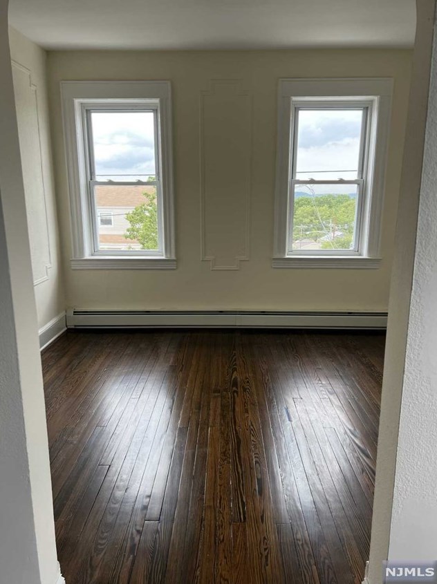 344 Macarthur Ave #3, Outwater, NJ 07026