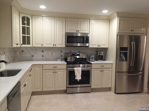 184 Jersey Ave, Cliffside Park, NJ 07010