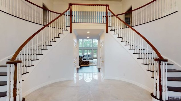 878 Ridge View Way, Franklin Lakes, NJ 07417