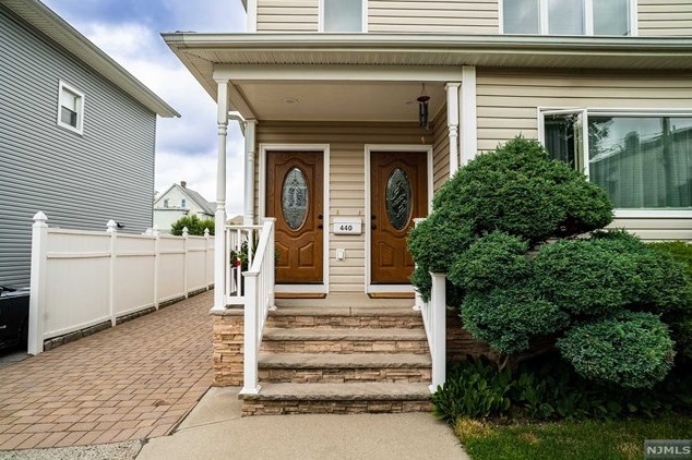 440 3rd St, Carlstadt, NJ 07072