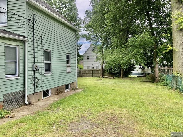 1105 Arlington Ave, Teaneck, NJ 07666