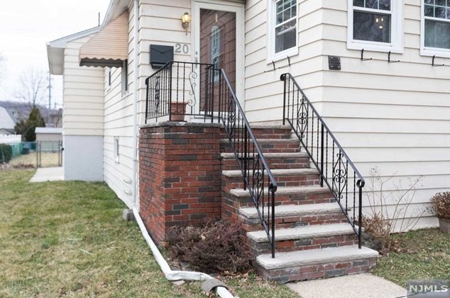 18-20 Park Ave, Paterson, NJ 07506