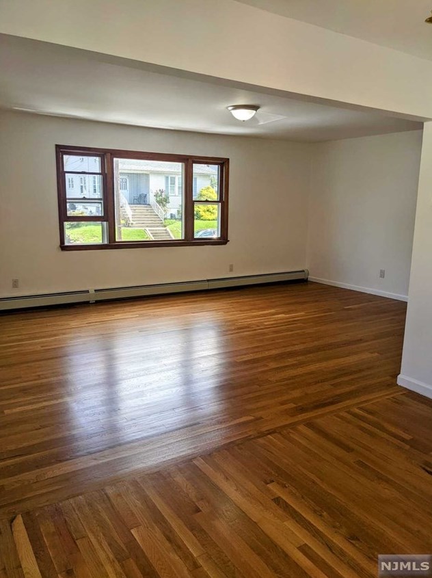 40 Central Ave, Lodi, NJ 07644