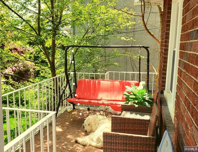 876 Grange Rd, Teaneck, NJ 07666