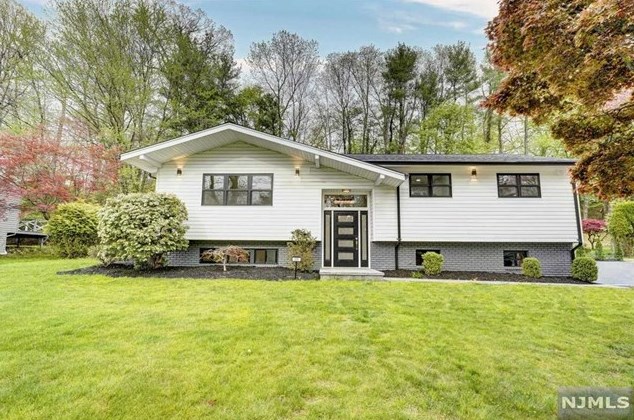 291 Park Ave, Park Ridge, NJ 07656