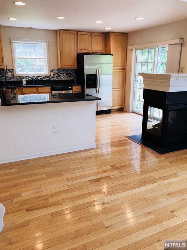 38 Rosewood Ct, Paterson, NJ 07508