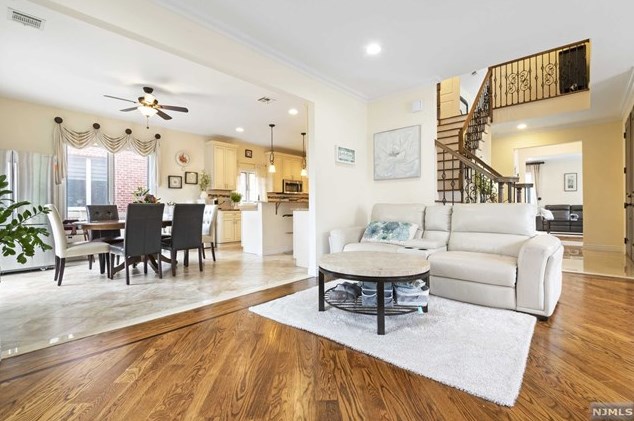 865 Lancaster Rd, Ridgefield, NJ 07657
