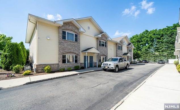 520 Victor St #14, Saddle Brook, NJ 07663