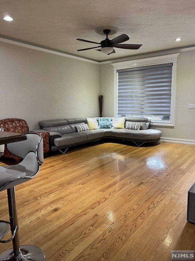 176 Bonhomme St, Hackensack, NJ 07601-5247