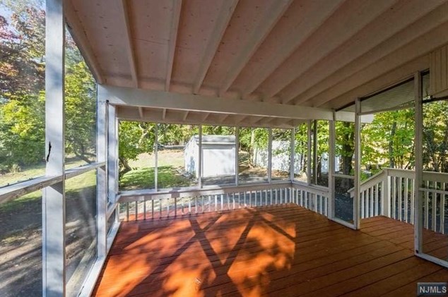 22 Orchard St, Hillsdale NJ  07642-2013 exterior