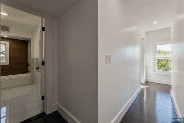 22 Orchard St, Hillsdale NJ  07642-2013 exterior