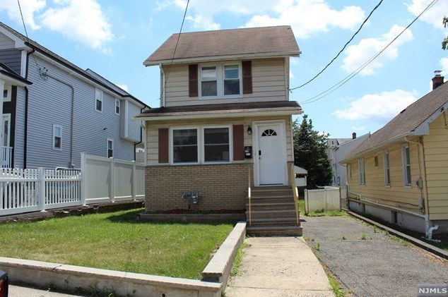 438 Wilson Ave, Lyndhurst, NJ 07071