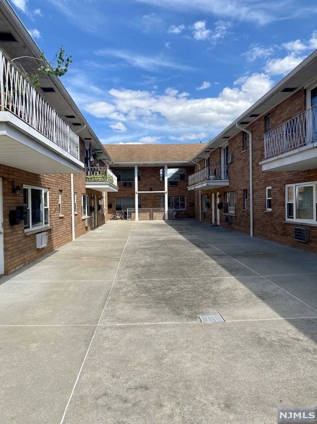 435 Teaneck Rd #21, Ridgefield Park, NJ 07660
