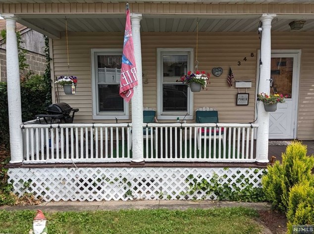 348 4th St, Lyndhurst, NJ 07071-2505