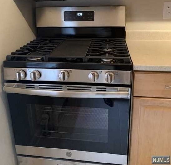 2340 Linwood Ave, West Fort Lee NJ  07024-3863 exterior