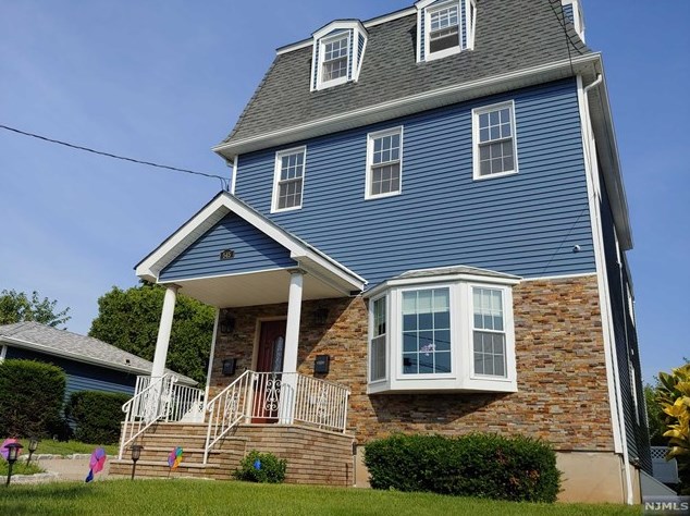 545 3rd St #2, Carlstadt, NJ 07072
