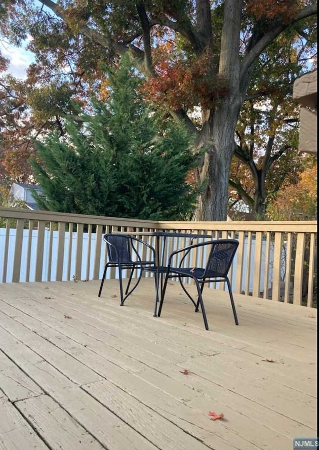 25 Morgan St, Bergenfield NJ 07621-3508 exterior