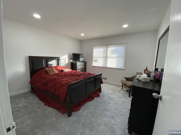 25 Morgan St, Bergenfield NJ 07621-3508 exterior