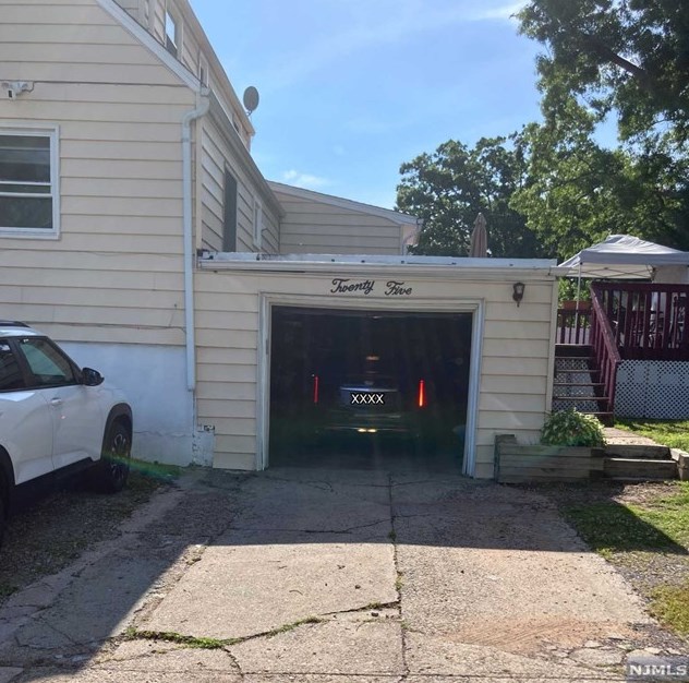 25 Morgan St, Bergenfield NJ 07621-3508 exterior