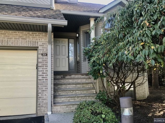201 Beech Ct, Norwood, NJ 07648