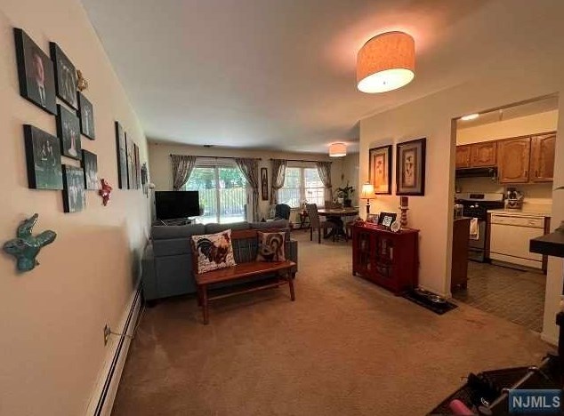 6 Crestwood Mews, Allendale, NJ 07401