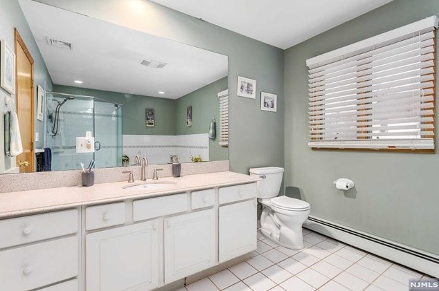 613 2 Ave, Lyndhurst NJ 07071-1219 exterior