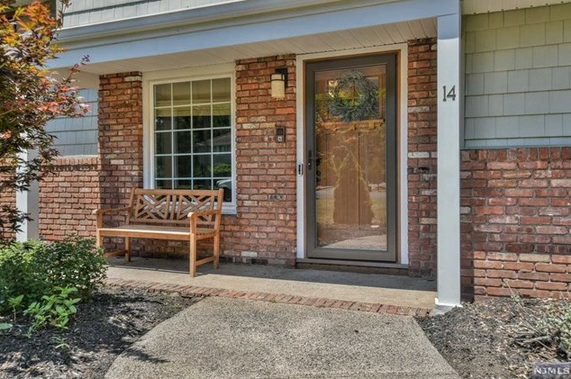 14 Maria Dr, Hillsdale, NJ 07642
