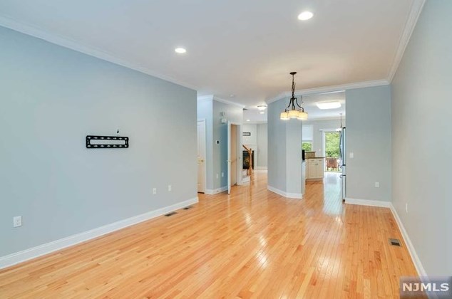 1503 Whitney Ln, Allendale, NJ 07401