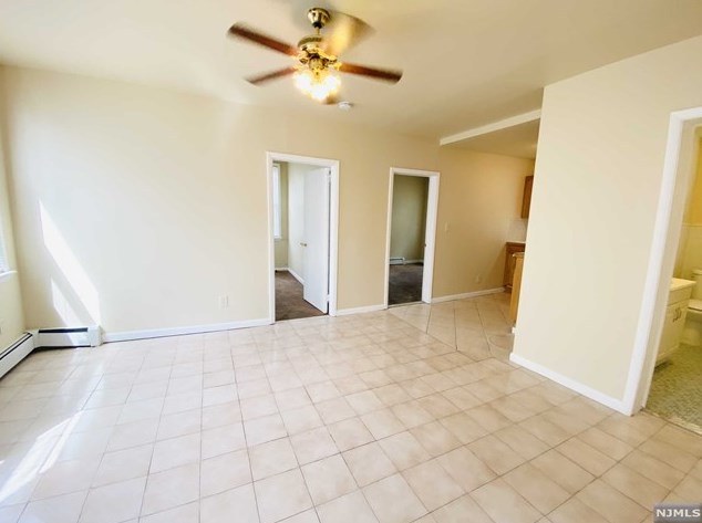 24 Charles St, Lodi NJ  07644-1550 exterior