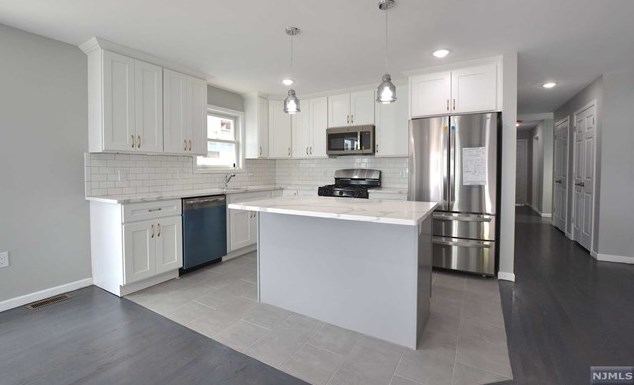727 S 11th St #1, Newark, NJ 07103