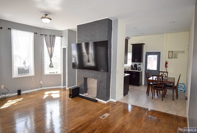 399 Bergen Ave, Jersey City, NJ 07304-2201