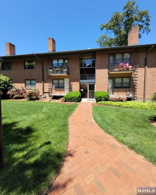 25 Heights Rd Apt A7, Ridgewood, NJ 07450