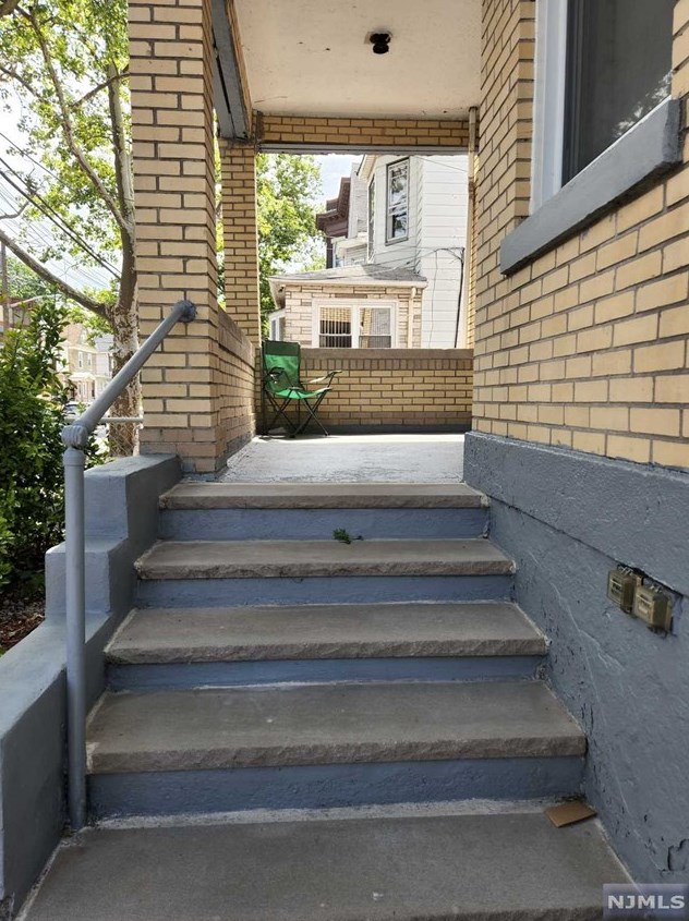 433 75th St, North Bergen, NJ 07047