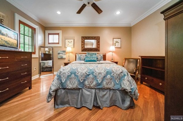 181 Montross Ave, Rutherford NJ  07070-1610 exterior