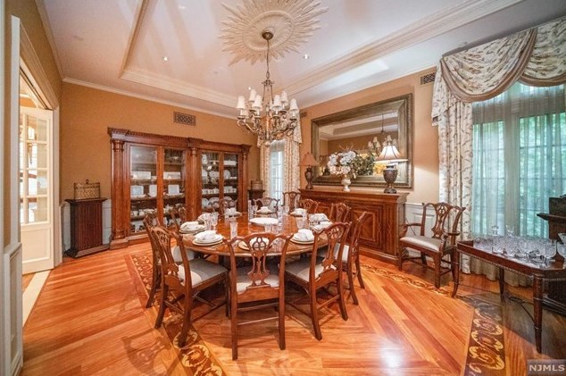 181 Montross Ave, Rutherford NJ  07070-1610 exterior