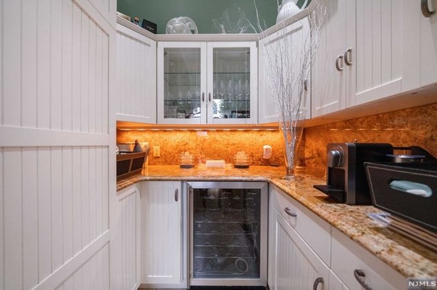 181 Montross Ave, Rutherford NJ  07070-1610 exterior