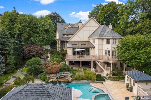 181 Montross Ave, Rutherford NJ  07070-1610 exterior