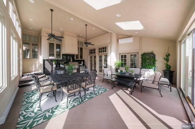 181 Montross Ave, Rutherford NJ  07070-1610 exterior