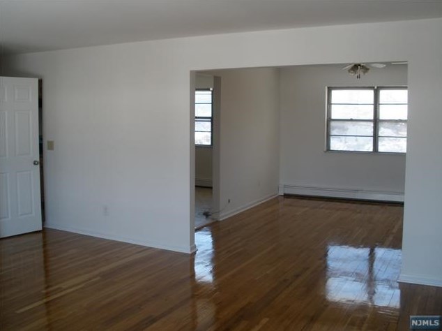 1519 8th St #2/fl, West Fort Lee, NJ 07024