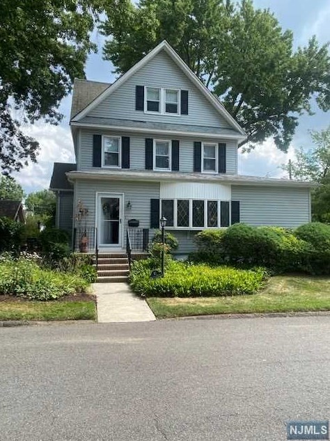 47 Blauvelt Ave, Dumont, NJ 07628