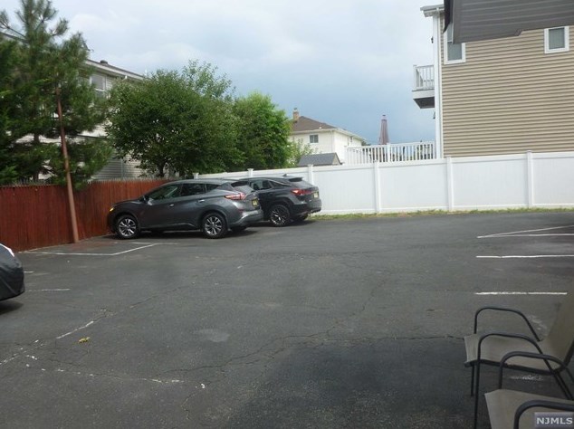 452 Riverside Ave #1, Lyndhurst, NJ 07071