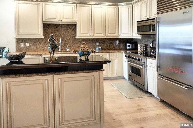 20 Ave At Port Imperial Apt 219, West New York, NJ 07093