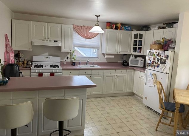561 New York Ave #2, Lyndhurst, NJ 07071