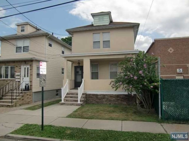 14 River St ##2, Lodi, NJ 07644
