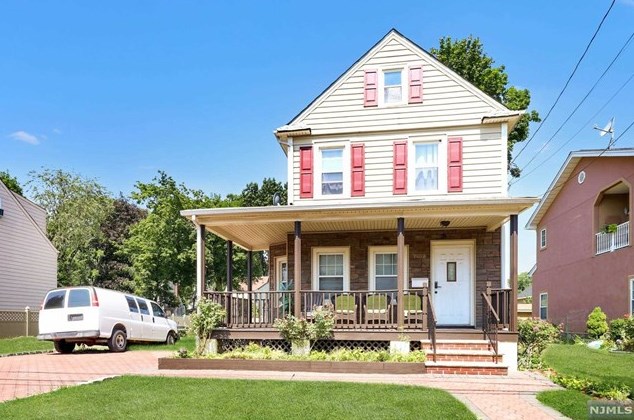 1106 Tuxedo Square, Teaneck, NJ 07666